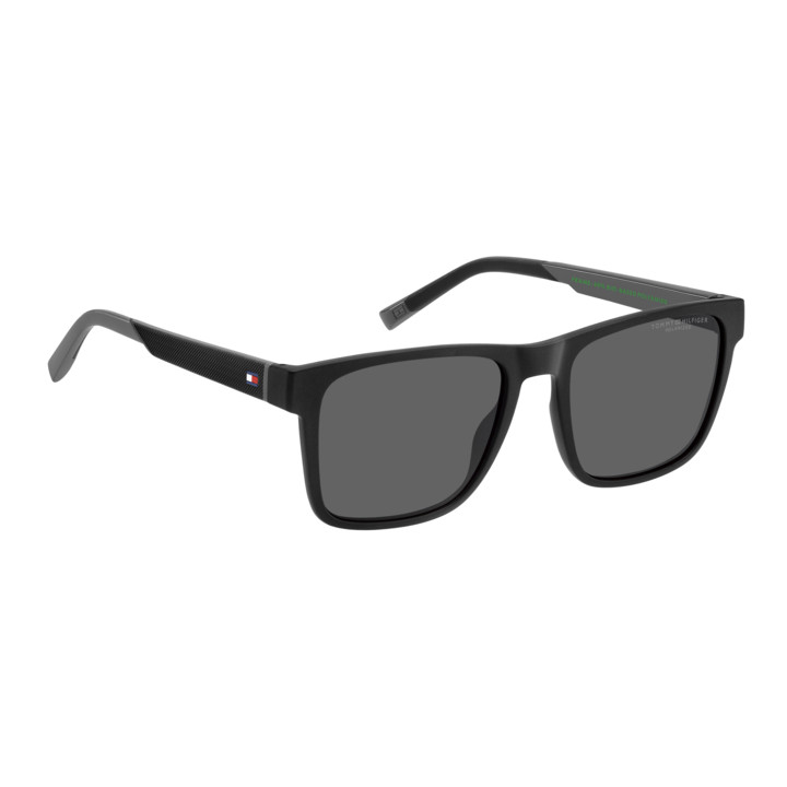 Lunettes de soleil Tommy Hilfiger TH 2144/S Black Grey / verres Grey Polarized (08A-M9)