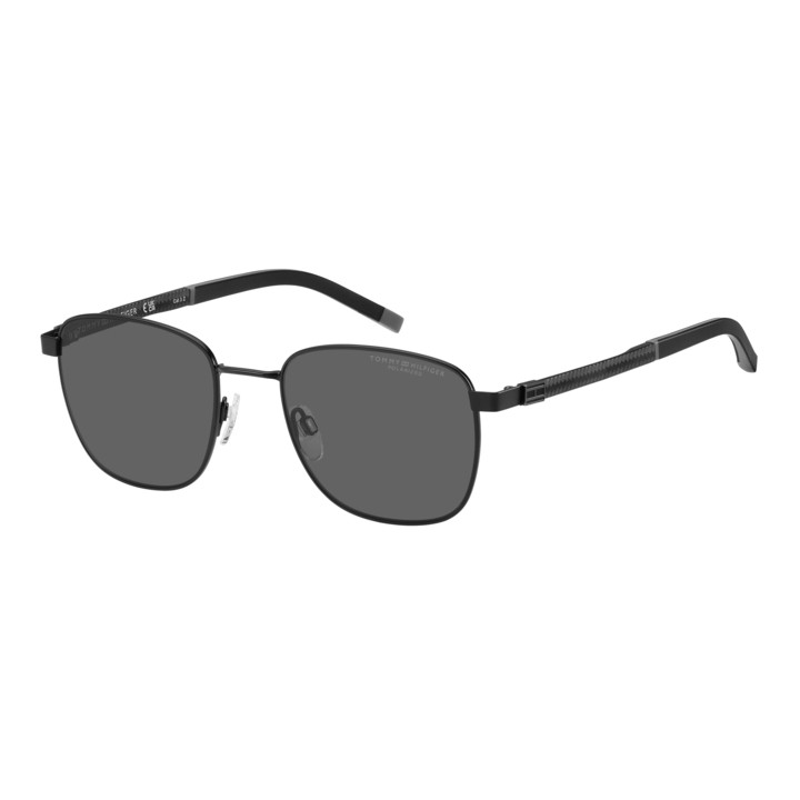 Lunettes de soleil Tommy Hilfiger TH 2138/S Matte Black / verres Grey Polarized (003-M9)